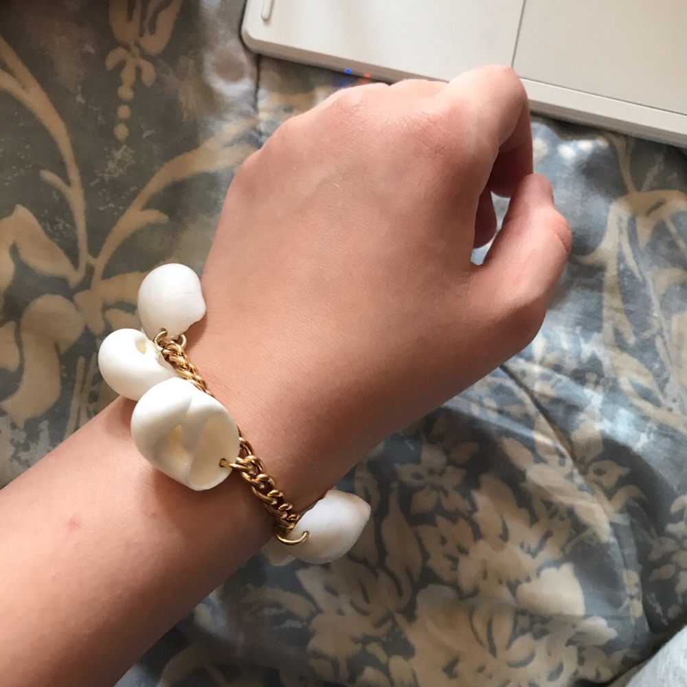 Vintage shell bracelet!